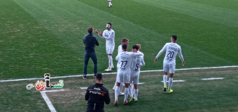  مريم وزينة للرئيس الأمريكي ترامب : غلبنا ملبس 2-1 ولن نخرج من هذه البلاد ... وسنبقى في الممتازة بالغصب عنك